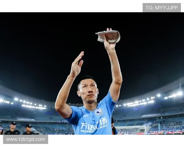 退役后自律的足球明星如何重塑人生与职业生涯的精彩篇章