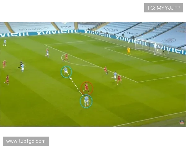 北京足球队中路突破战术解析与球队发展前景展望