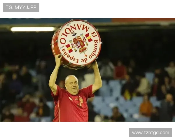 庆祝足球明星的8寸蛋糕完美呈现让每一口都充满激情与快乐