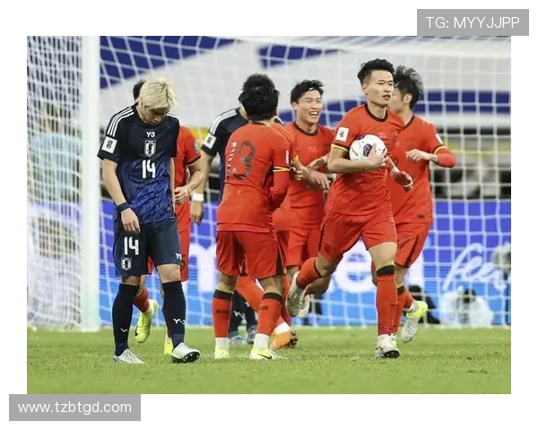 南京足球队与成都足球队比赛分析团队协作的成功与不足之处